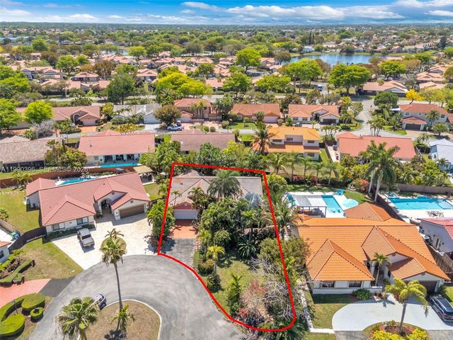 15012 SW 45th Ln, Miami, FL 33185