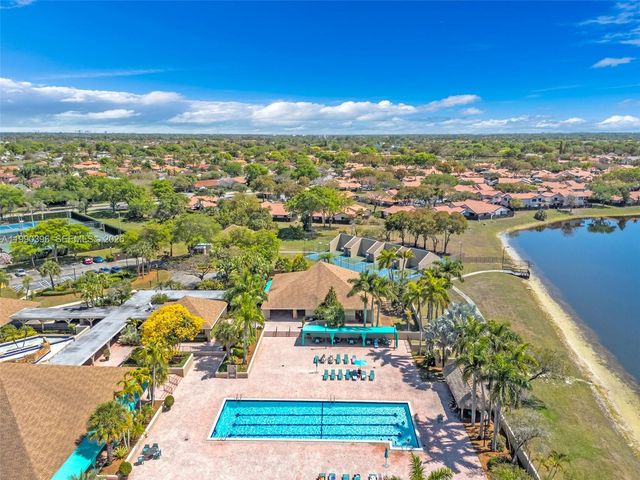 15012 SW 45th Ln, Miami, FL 33185