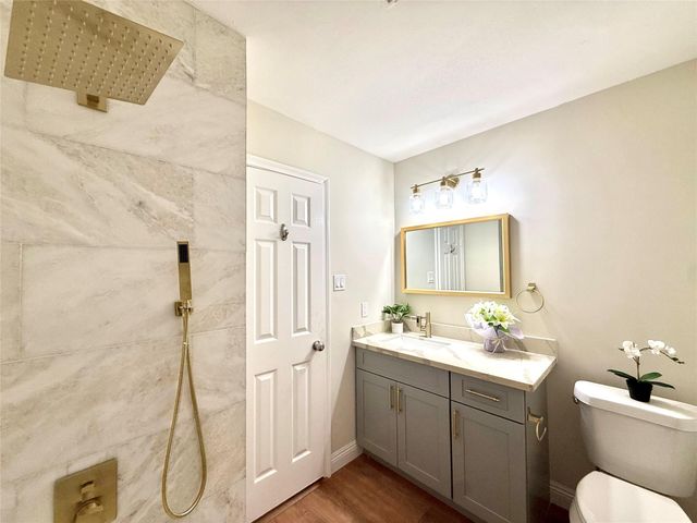 8911 Hendon Lane, Houston, TX 77036