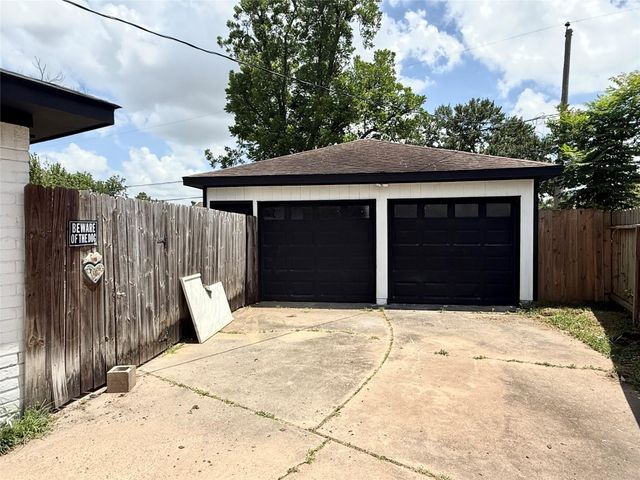 8911 Hendon Lane, Houston, TX 77036