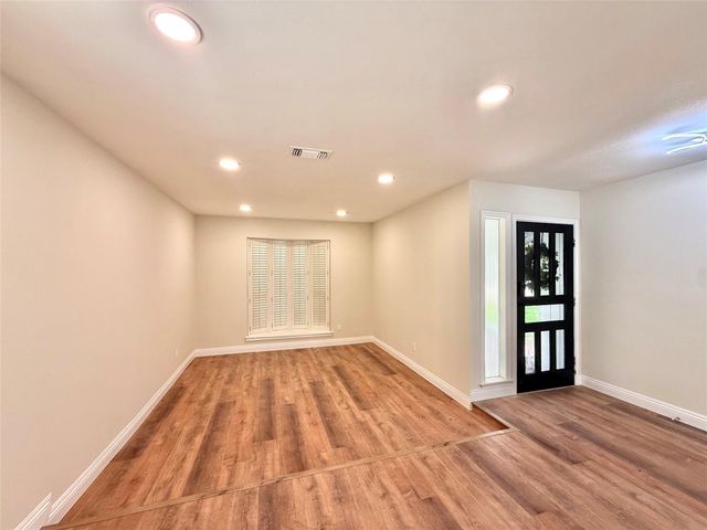 8911 Hendon Lane, Houston, TX 77036