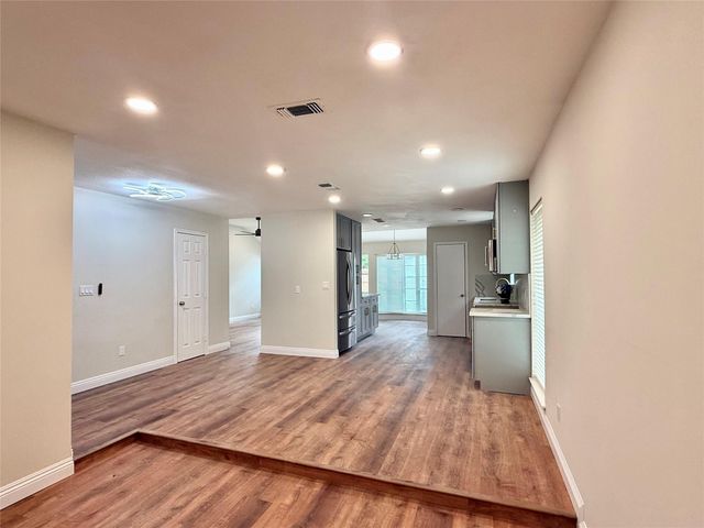 8911 Hendon Lane, Houston, TX 77036