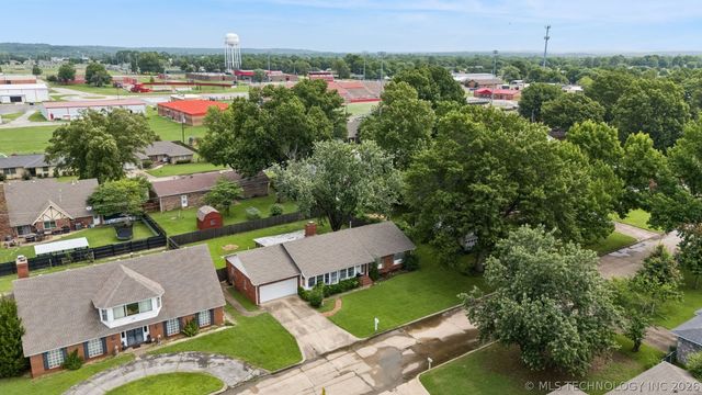 306 E 16th Street, Claremore, OK 74017