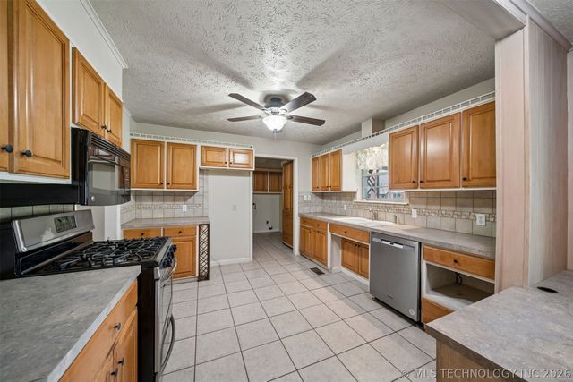 306 E 16th Street, Claremore, OK 74017