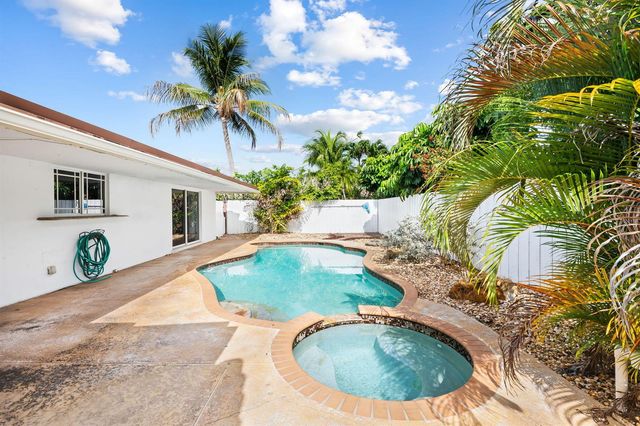 2011 NE 55TH Street, Fort Lauderdale, FL 33308