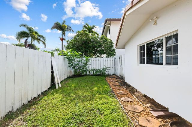 2011 NE 55TH Street, Fort Lauderdale, FL 33308