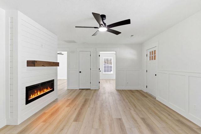 189 Scarlets Way, Bronston, KY 42518