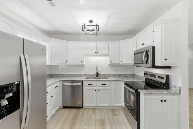 189 Scarlets Way, Bronston, KY 42518