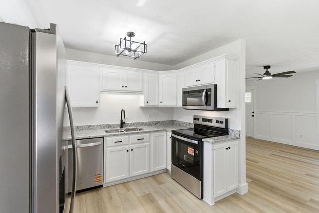 189 Scarlets Way, Bronston, KY 42518