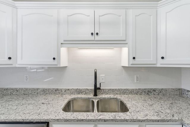 189 Scarlets Way, Bronston, KY 42518