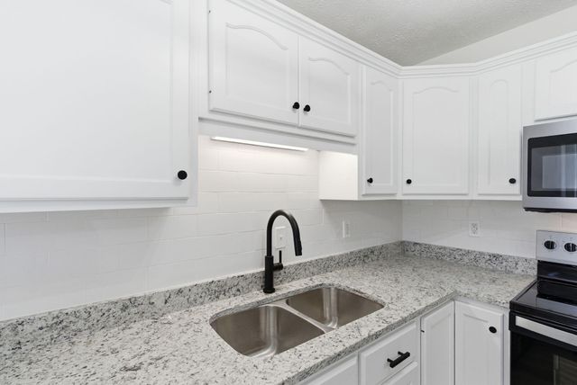 189 Scarlets Way, Bronston, KY 42518