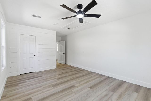 189 Scarlets Way, Bronston, KY 42518