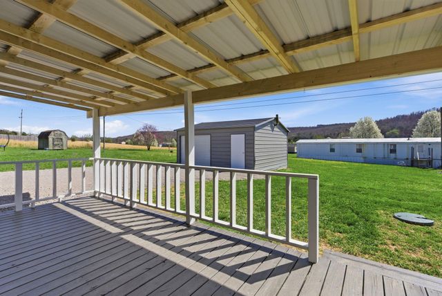 189 Scarlets Way, Bronston, KY 42518