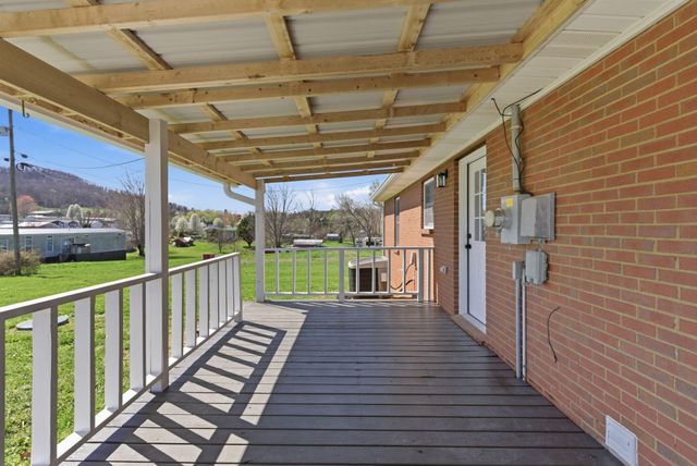 189 Scarlets Way, Bronston, KY 42518