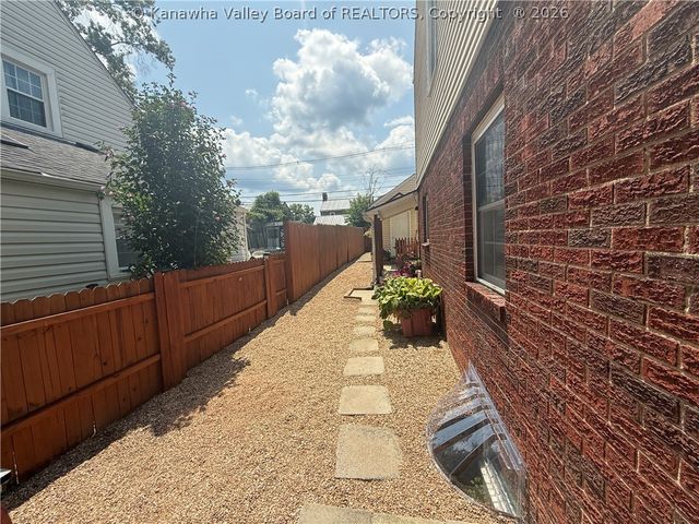 3707 Virginia Avenue Se, Charleston, WV 25304
