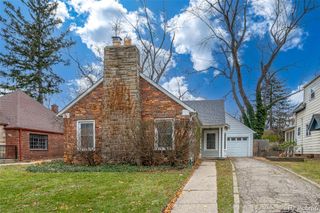 211 Navajo Avenue, Pontiac, MI 48341