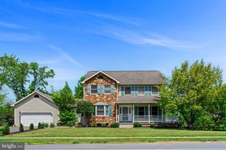 1035 COUNTRY CLUB RD, Camp Hill, PA 17011