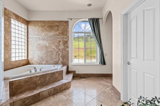 20219 Ponderosa Trl, Volcano, CA 95689