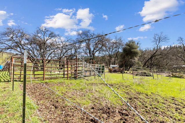 20219 Ponderosa Trl, Volcano, CA 95689