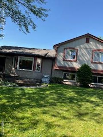 39480 Baroque Boulevard, Clinton Township, MI 48038