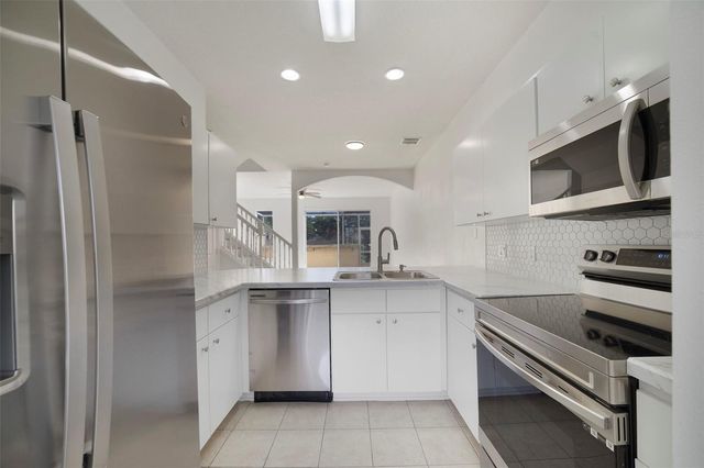 1286 SOUTH BEACH CIRCLE, Kissimmee, FL 34746