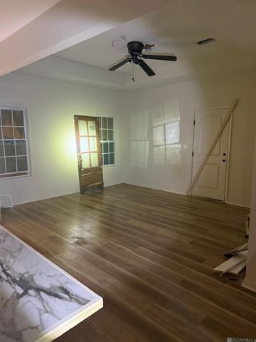 1905 Pocahontas St, Baton Rouge, LA 70805
