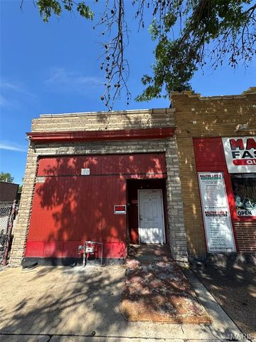 2703 S Jefferson Avenue, St Louis, MO 63118