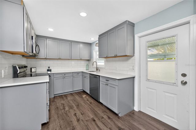 258 VIA DE LUNA, Englewood, FL 34224