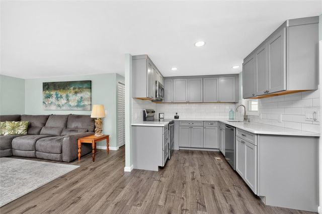 258 VIA DE LUNA, Englewood, FL 34224