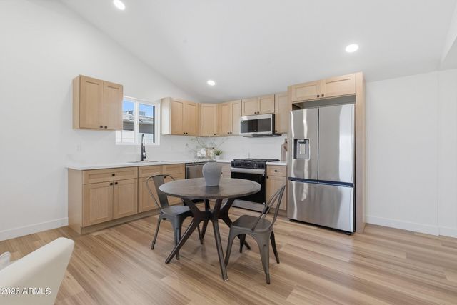 1805 N 31ST Street, Phoenix, AZ 85008