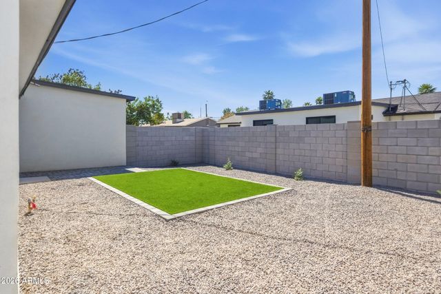 1805 N 31ST Street, Phoenix, AZ 85008