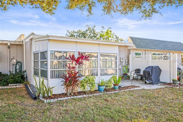 242 SKY LOCH DRIVE E, Dunedin, FL 34698