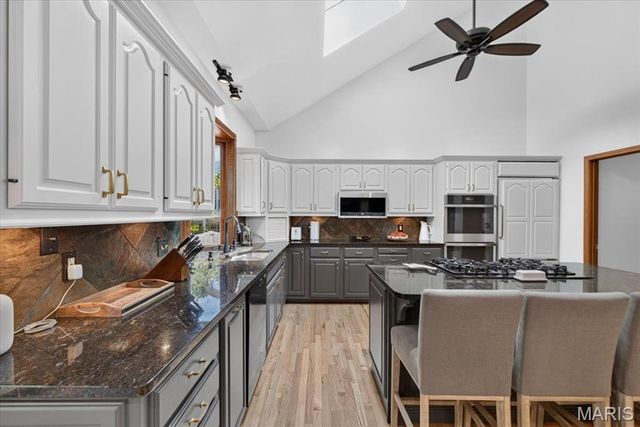 14673 Summer Blossom Lane, Chesterfield, MO 63017