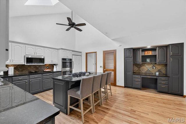 14673 Summer Blossom Lane, Chesterfield, MO 63017