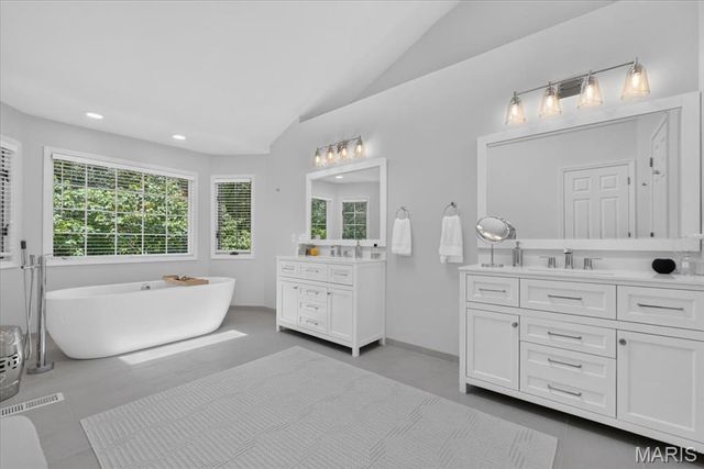 14673 Summer Blossom Lane, Chesterfield, MO 63017