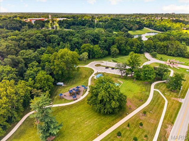 14673 Summer Blossom Lane, Chesterfield, MO 63017