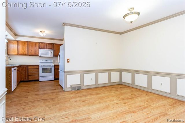 18801 Maple Circle 13, Clinton Township, MI 48036