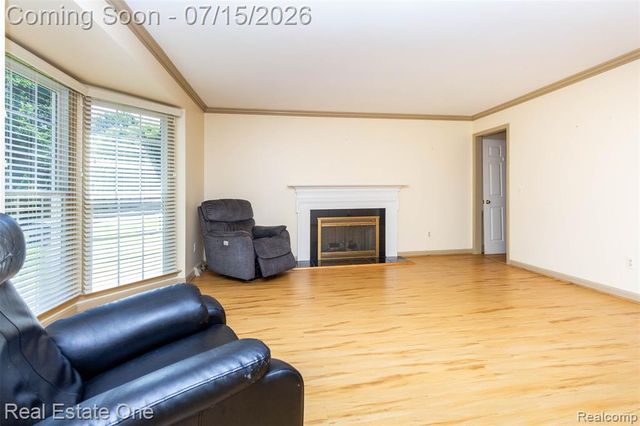 18801 Maple Circle 13, Clinton Township, MI 48036