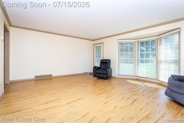 18801 Maple Circle 13, Clinton Township, MI 48036