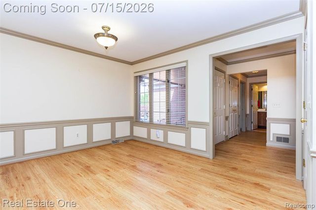 18801 Maple Circle 13, Clinton Township, MI 48036