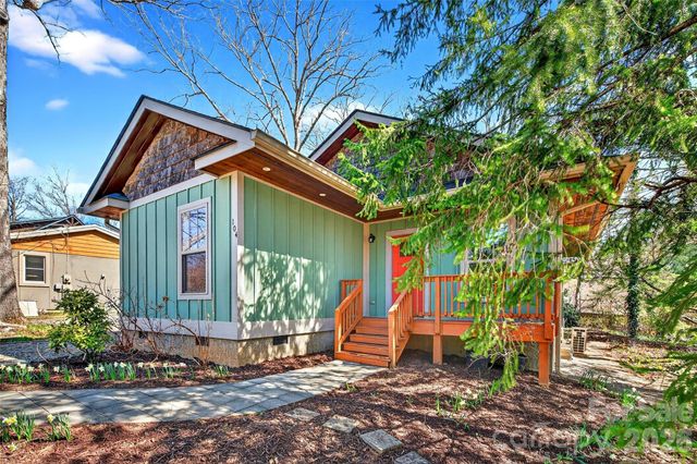 104 Hiawassee Avenue, Black Mountain, NC 28711