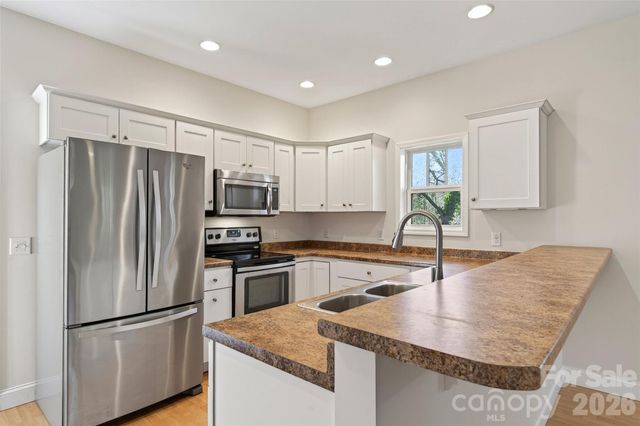 104 Hiawassee Avenue, Black Mountain, NC 28711