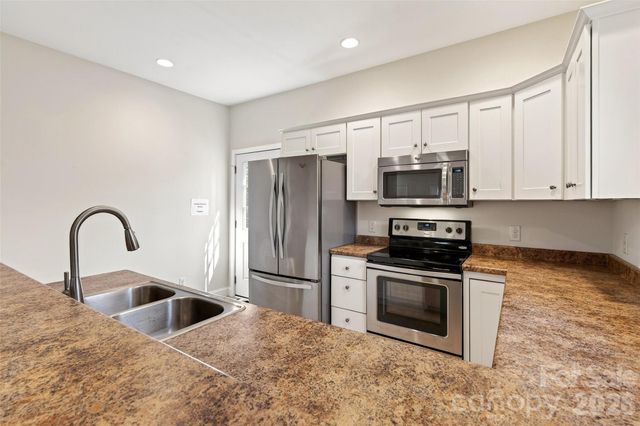 104 Hiawassee Avenue, Black Mountain, NC 28711