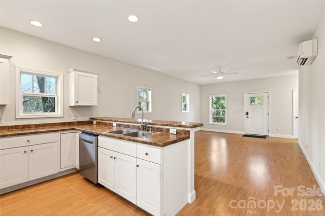 104 Hiawassee Avenue, Black Mountain, NC 28711