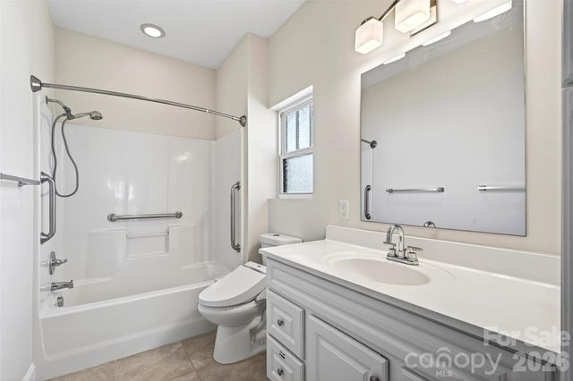 104 Hiawassee Avenue, Black Mountain, NC 28711