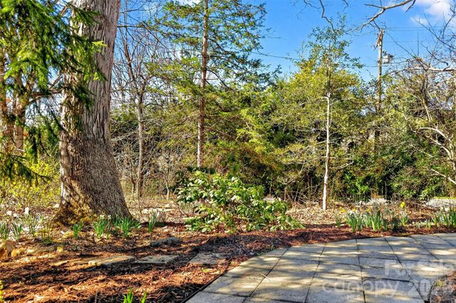 104 Hiawassee Avenue, Black Mountain, NC 28711