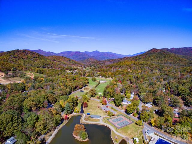 104 Hiawassee Avenue, Black Mountain, NC 28711