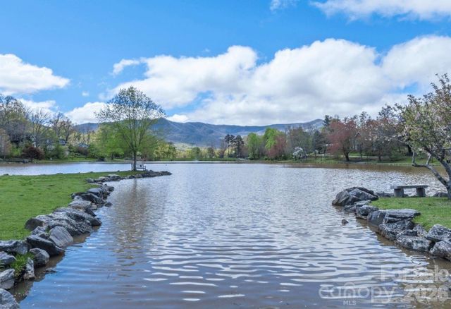 104 Hiawassee Avenue, Black Mountain, NC 28711