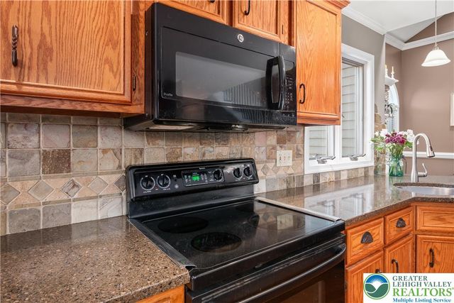 3 Tulip Court, Easton, PA 18045