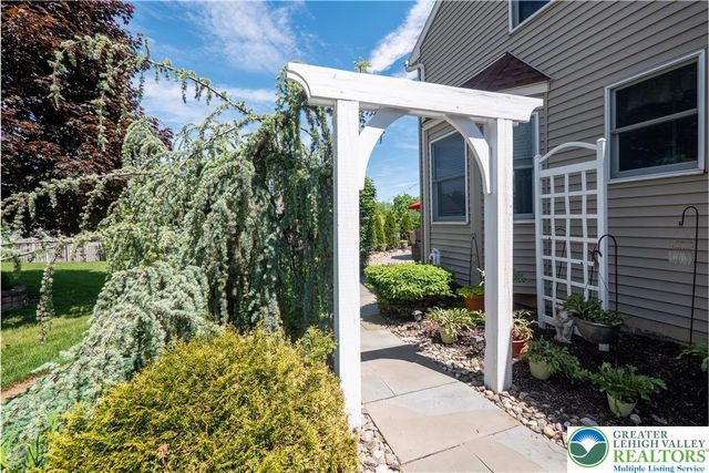 3 Tulip Court, Easton, PA 18045